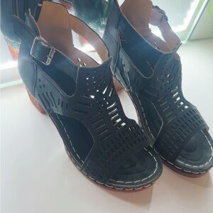 Black Cutout Women's Sandals